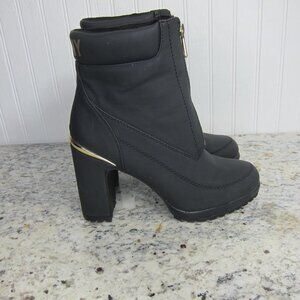 DKNY Logan Lug Sole Ankle Boots Size 8